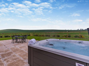 2 Bed in St Andrews 94606